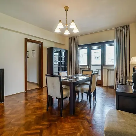 Lovely - 3 Bdr. Serviced Apartment In Old Town Bucharest Exterior photo