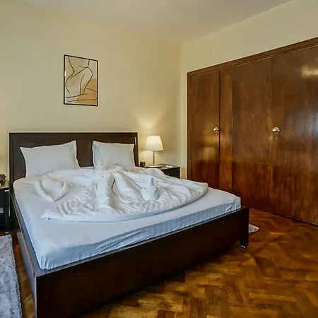 Lovely - 3 Bdr. Serviced Apartment In Old Town Bucharest Exterior photo