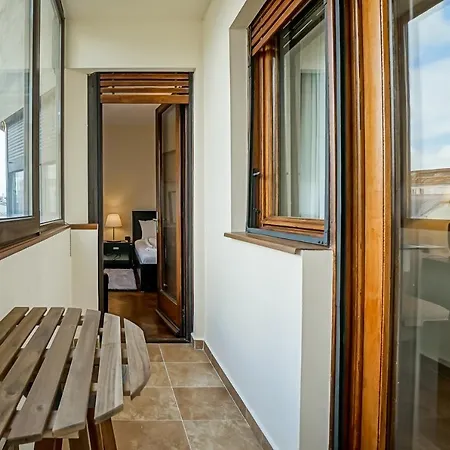 Lovely - 3 Bdr. Serviced Apartment In Old Town Bucharest Exterior photo