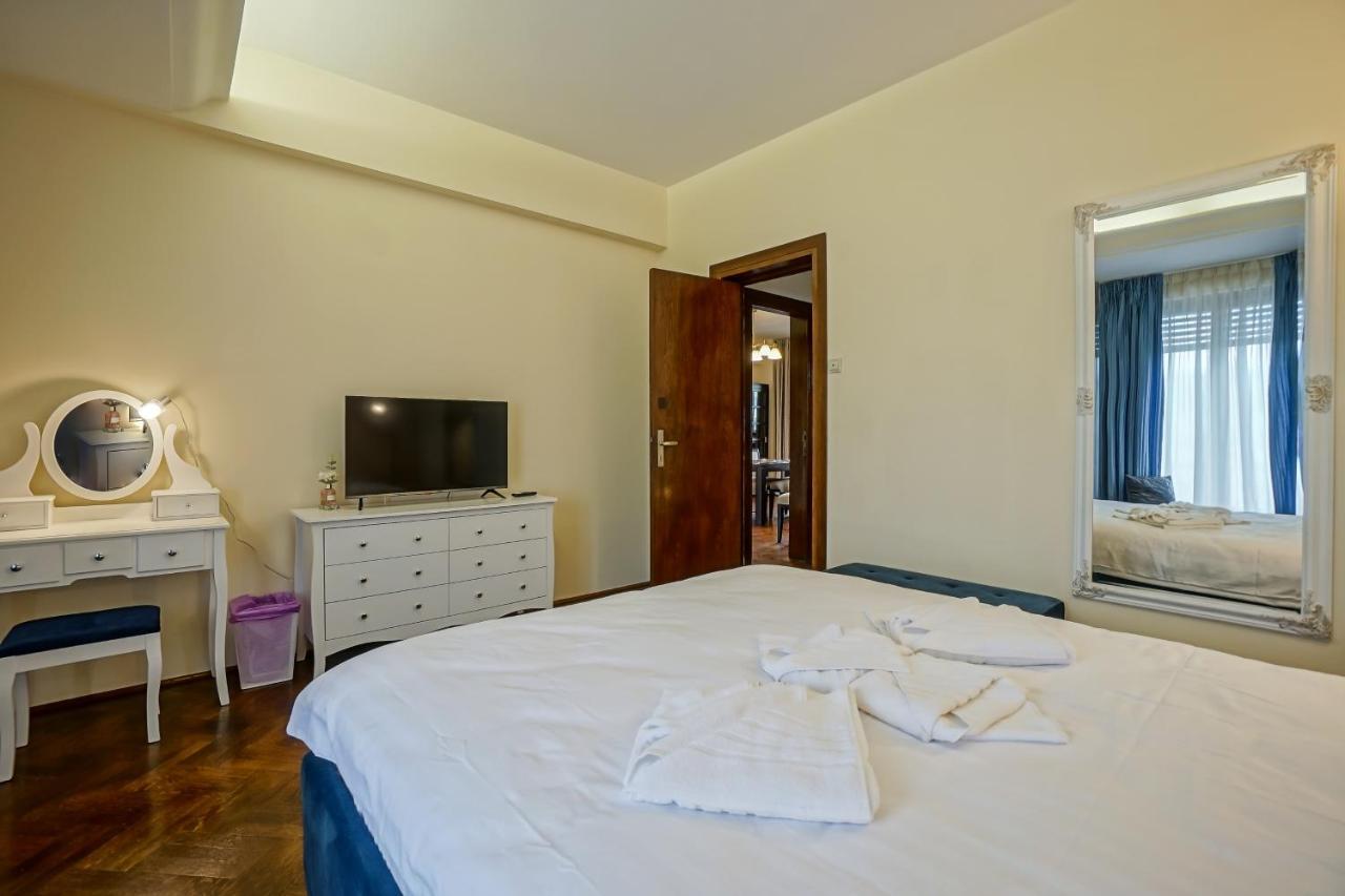 Lovely - 3 Bdr. Serviced In Old Town דירה