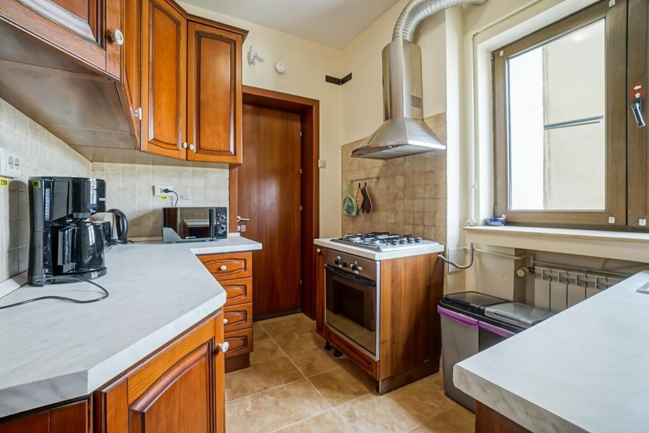 Lovely - 3 Bdr. Serviced In Old Town בוקרשט