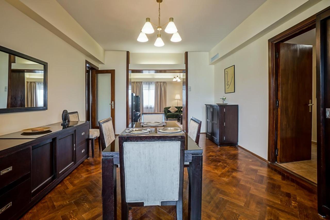 Lovely - 3 Bdr. Serviced In Old Town Apartment Bucharest